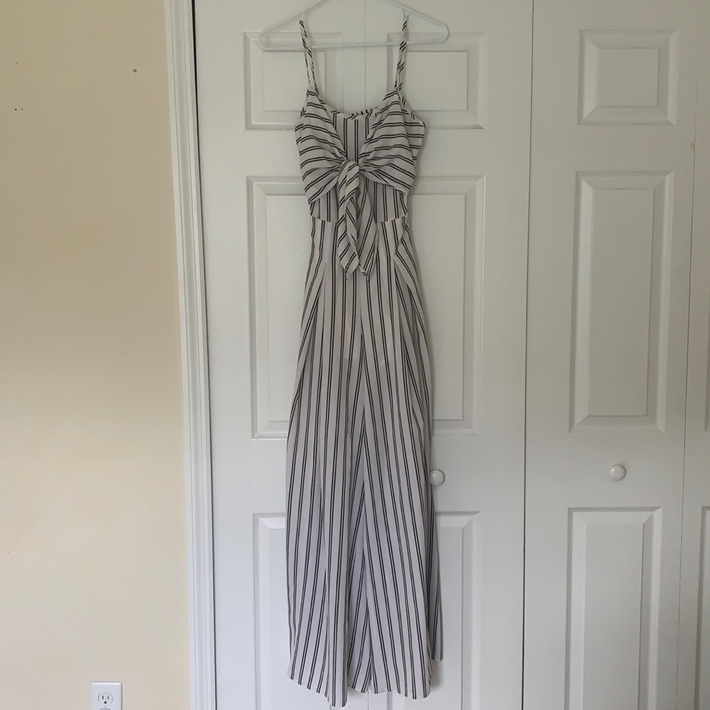 Black and white jumpsuit with wide legs